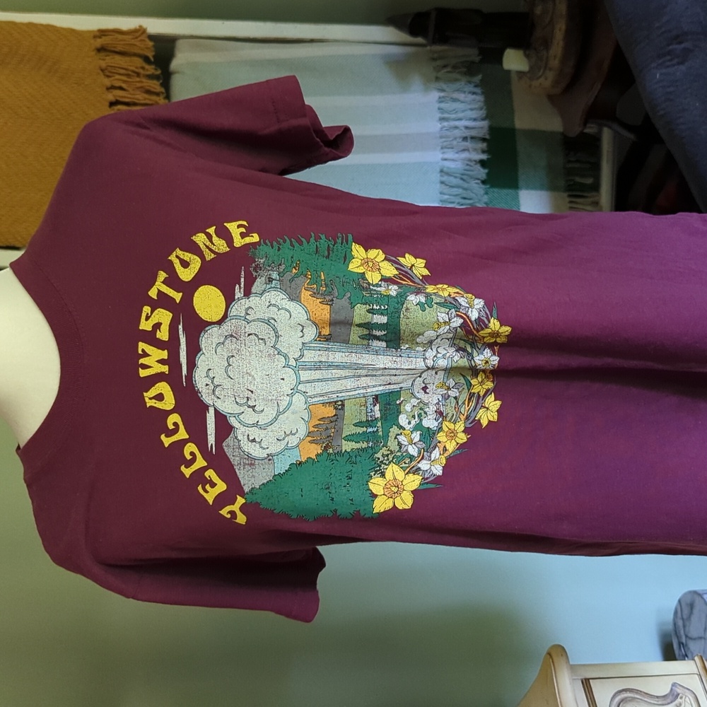 Yellowstone burgundy tshirt